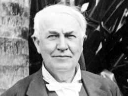 Réponse à la question du jour n°180 : pour qui travaillait Henry Ford lorsqu’il créa son tout premier moteur ?
