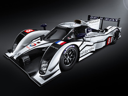 La Peugeot 908 Hybrid4 en course en 2011?