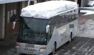 Le bus roulait avec 1,6 tonne de neige sur le toit