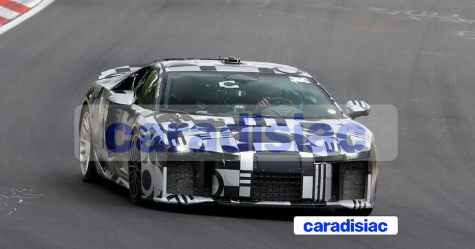 La nouvelle supercar des Anneaux, l’Audi Nuvolari, participe à des essais privés sur le circuit mythique du Nürburgring.