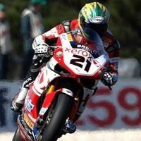 Superbike - Phillip Island D.2: Bayliss stratosphèrique mais aussi blessé