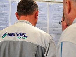 PSA demande des efforts aux salariés pour sauver le site de Sevelnord