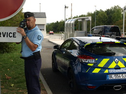 A 15 ans, il sème la Mégane RS des gendarmes