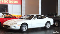 Miniature : 1/43ème - JAGUAR XKR coupé 2+2
