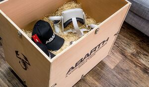 Abarth lance un kit d'essai en réalité virtuelle, livré à domicile