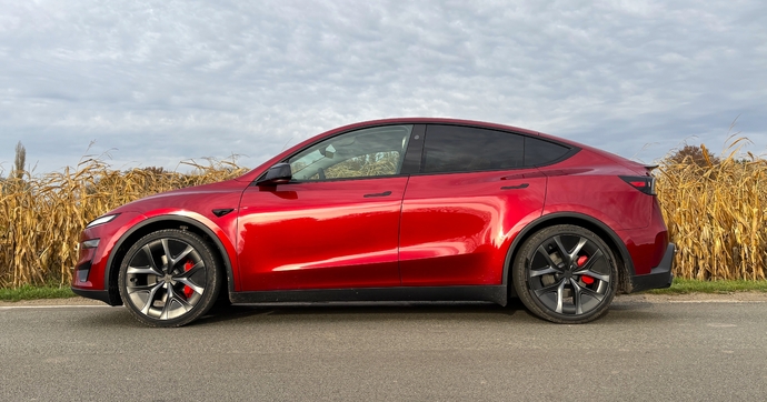 Tesla serait-il fâché avec les chiffres pour démontrer les bien-fondés de sa conduite autonome ?