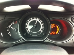 La question pas si bête - Pourquoi vend-on en France des voitures qui dépassent 130 km/h ?