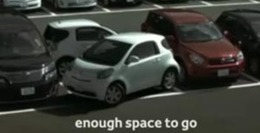 Vidéo Pub : stationner en Toyota IQ