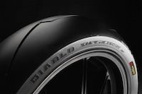 Le Pirelli Diablo™ Supercorsa SP habillera Honda CBR1000RR Fireblade SP
