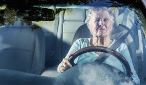 Seniors, une catégorie de personnes à risque au volant ?