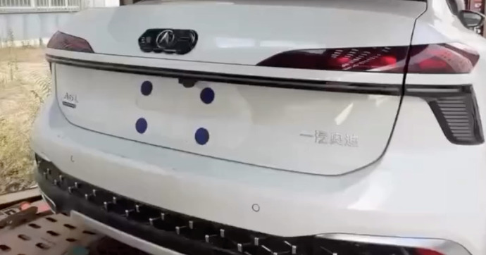 Voici pourquoi ces Audi et BMW se font passer pour des voitures chinoises