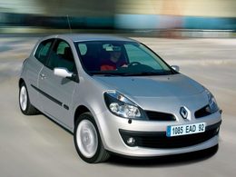 Immatriculations du mois de mai : Renault toujours dans le trio de tête, mais en baisse
