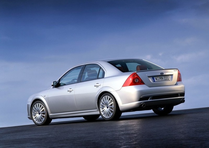 S0-La-p-tite-sportive-du-lundi-Ford-Mondeo-ST220-67954.jpg