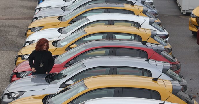 Les Français ont de moins en moins d'argent pour leur voiture devenue un luxe contraint 