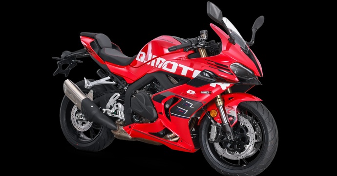QJ Motor enfonce le clou avec une sportive encore plus performante !