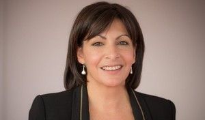 Anne Hidalgo affirme qu'Autolib ne perd pas d'argent… et invite Valls à prendre le métro !