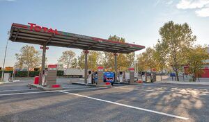 Total ouvre une grande station distribuant du GNV
