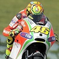 Moto GP – Ducati : Si Rossi commence à négocier son contrat Crutchlow aimerait bien lire le sien !