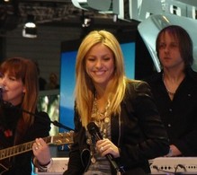 Genève 2010 Live : Shakira chez Seat, She Wolf