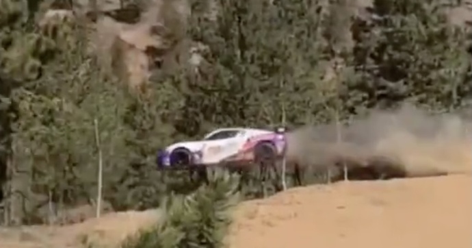 "J'ai été déconcentré par les lumières" - La sortie de Bruce Jouanny à Pikes Peak a fait peur à tout le monde