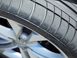 Voilà le ZZ5, le dernier né de chez Avon Tyres