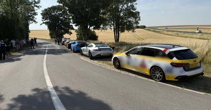 Les gendarmes interceptent un groupe d’Anglais en grosses sportives qui voulaient profiter des belles routes de France