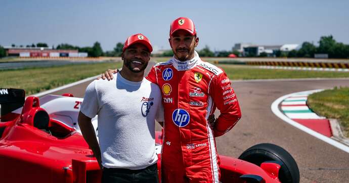 Grâce à Ferrari, Lewis Hamilton a pu embarquer son frère pour lui faire ressentir ce qu’est vraiment une Formule 1