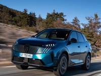 Avec sa grosse batterie, le Peugeot e-3008 Long Range est-il le SUV parfait pour les familles ?