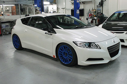 Incroyable, Spoon s'attaque déjà au Honda CR-Z !