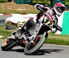 Championnat de France Supermotard à Lohéac : S 2, Guillaume Flandin reprend la main, mais d'un rien