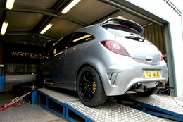 Opel Corsa OPC Regal Auto, 309 chevaux sur le train avant pour cirer jusqu'en 4eme