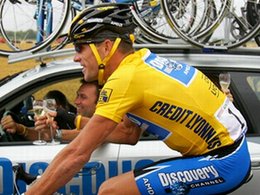 Le premier client de la Nissan LEAF aux Etats-Unis ? Lance Armstrong, son porte-parole