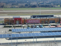 Une centrale solaire en couverture du parking de l’aéroport d’Avignon Provence