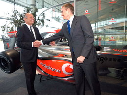 F1: Whitmarsh favorable à une 3ème monoplace !