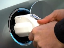 Electrique: Ford promet une voiture d'une portée de 300 kilomètres