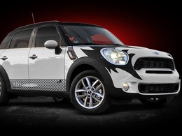 Quatre Mini Countryman à l'effigie du groupe KISS vendues aux enchères au profit du Japon