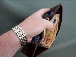 Faire le « plein » sur les bornes de recharge publiques pourra vous coûter plus de 1000 euros par an