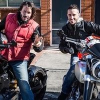 Dovizioso roule avec Keanu Reaves à Los Angeles