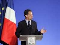 Sarkozy réagit face aux incendies de voitures du nouvel an