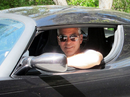 George Clooney assure que sa Tesla Roadster n'était pas fiable