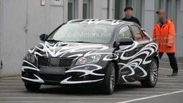 Suzuki remet sa Kizashi sur l'étagère