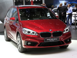 BMW reprend la tête du premium en février