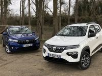 Comparatif vidéo - Dacia Spring vs Dacia Sandero : à 13 500 €, vous êtes plus électrique ou thermique ?