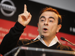 "Renault n'est plus un constructeur français" : Carlos Ghosn revient sur ses déclarations