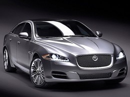 Economie: le Jaguar danse la samba au Brésil