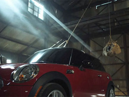 Mini vs Porsche : Mini s'entête lourdement