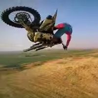 Vidéo : le Team Bud Racing fait sa promo