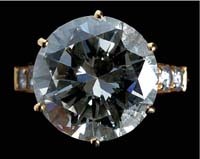 Un amoureux désespéré abandonne une bague de 15 000 $