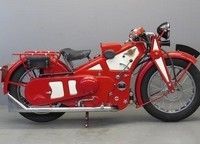 Vente aux enchères Bonhams à Stafford le 27 avril 2014: près de 200 motos.