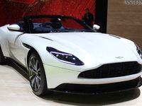 Aston Martin DB11 Volante : beauté fatale - Vidéo en direct du salon de Genève